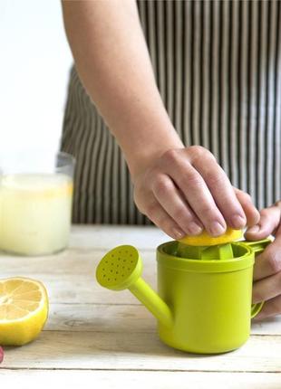 Соковичавниця ручна у формі лійки (lemon juicer)1 фото