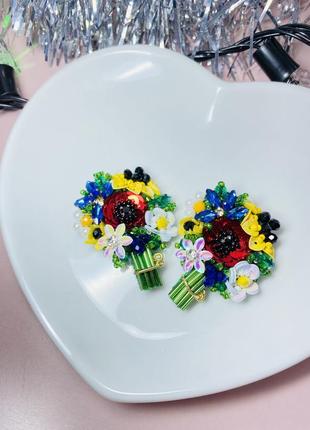 Брошка букет українських квітів з бісеру2 фото