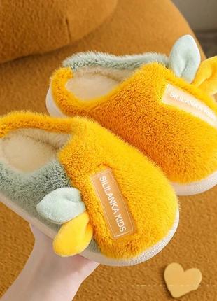 Тапочки. комнатные тапочки. тапочки в садик