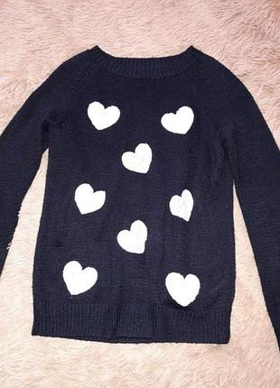 Світер з сердечками сердечко сердечком