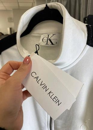 Жіночий костюм calvin klein7 фото