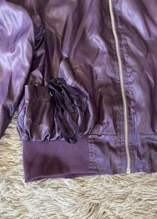 Стильная подростковая фиолетовая куртка5 фото