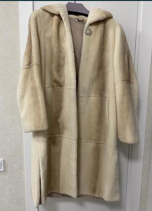 Шуба, бобер, модель выставочная, шитая в одном экземпляре.