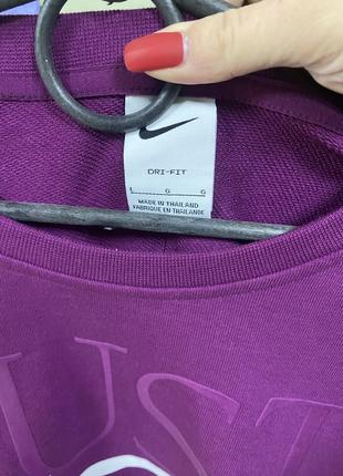 Nike 4