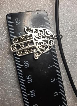 Подвес на каучуковом шнурке5 фото