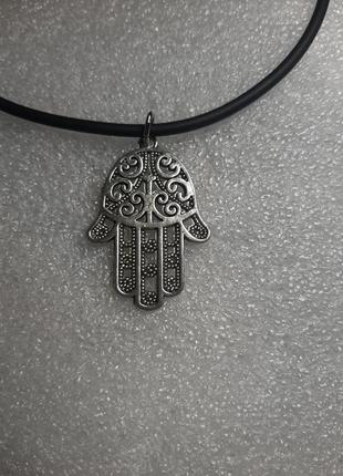 Подвес на каучуковом шнурке7 фото