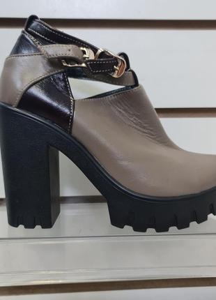 Женские демисезонные ботинки shamokin  37,39 размер незначительный дефект 31031 фото
