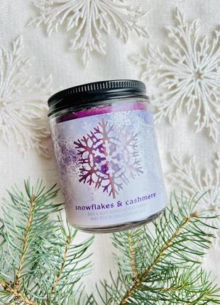 Свічка на 1 гніт snowflakes &cashmere від bath&body works