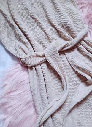 Міді сукня кремового кольору з поясом5 фото