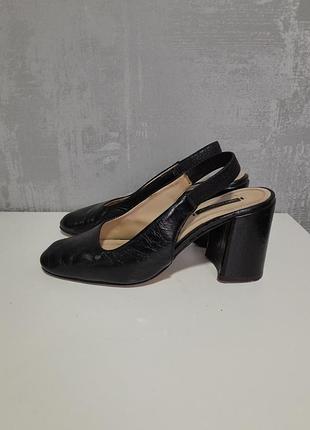 Туфлі босоніжки zara