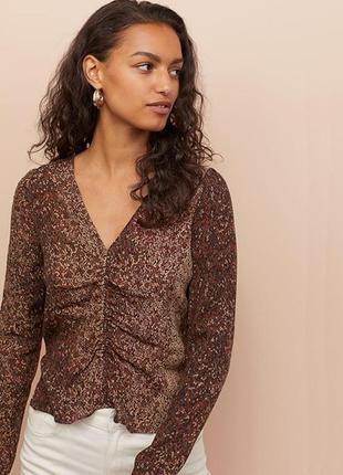Оригінальна блузка з V-подібним вирізом від бренда h&m 0805976001 разм. 44, 50