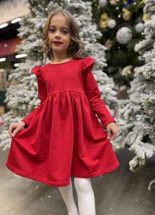 Красное новогоднее платье трикотажное для девочек с крыльями10 фото