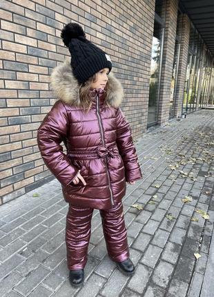 Зимний костюм с мехом енота, курточка с пояском и бантиком3 фото