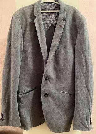 Пиджак серый мужской