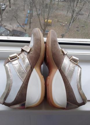 Кожаные сникерсы на танкетке lemondry.