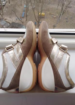 Кожаные сникерсы на танкетке lemondry.