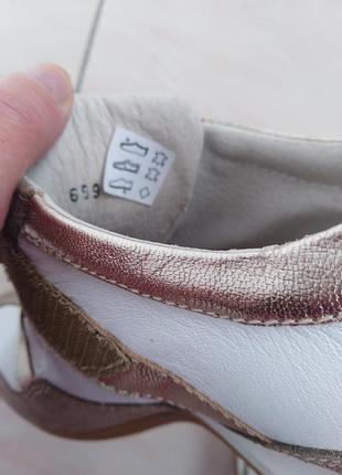 Кожаные сникерсы на танкетке lemondry.