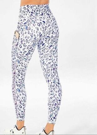 Лосины fabletics power hold on the go leggings purple blue leopard print2 фото