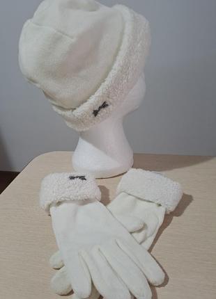 Фирменный комплект белая шапка и перчатки флис качество6 фото