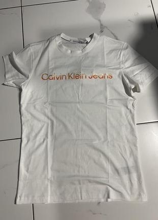 Футболка calvin klein