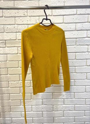 Жовтий светр в рубчик «h&amp;m»1 фото