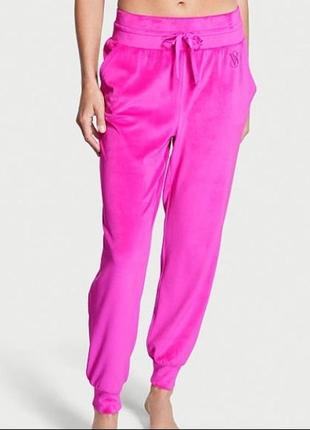 Victoria ́s victorias secret віктория сикрет штани джогери velour high-rise jogger pants1 фото