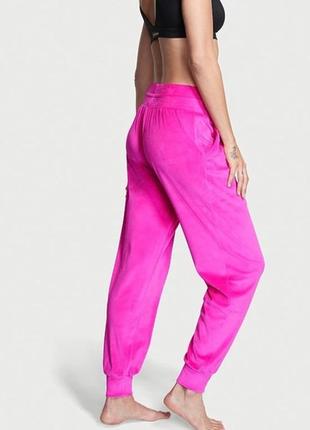 Victoria ́s victorias secret віктория сикрет штани джогери velour high-rise jogger pants4 фото