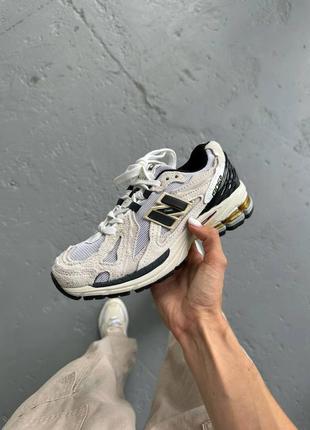Кроссовки HIS WEEK IN NEW BALANCE NEWS
