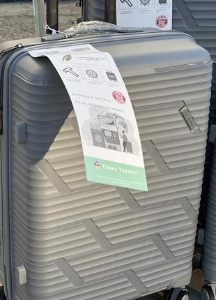 Качественный чемодан из 100% полипропилен, надежный, гибкий пластик на котором можно держать, дорожная сумка3 фото