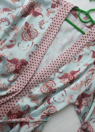 Короткий атласный халат кимоно на запах с принтом new look8 фото