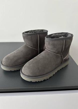 Женские угги серые ugg mini graphite grey lacquer premium8 фото