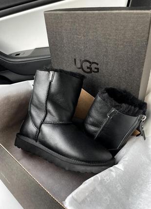 Ugg zip leather ❄️❄️❄️