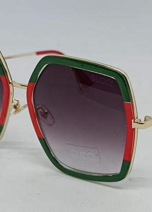 Очки в стиле gucci женские солнцезащитные серый градиент в красно зелёной оправе1 фото