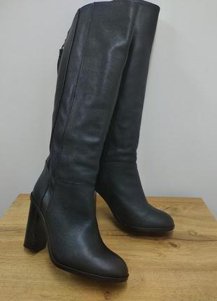 Zara черные кожаные высокие сапоги ботфорды ботинки ботильоны с кисточками на высоком каблуке размер 39.5 40 на стопу 25.5 см2 фото
