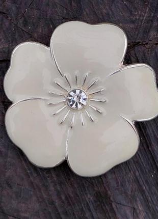 Винтажный кулон 🌸белая эмаль в форме цветка(диаметр-4.6 см)4 фото