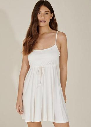 Молочное платье na-kd