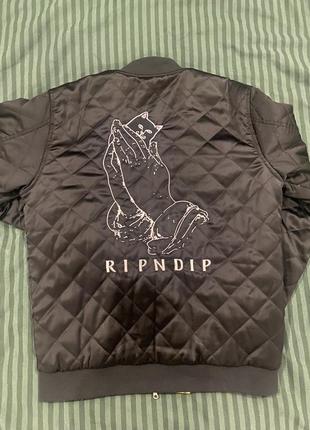 Ексклюзивний двосторонній бомбер з вишивкою ripndip4 фото