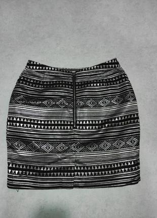 Нарядная серебристо черная жаккардовая  юбка2 фото