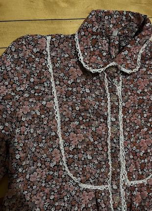 Винтажная блузка в цветочный принт1 фото