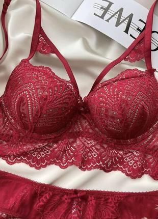 Акційна ціна! шикарний комплект з бюстьє та портупеями, комплект з push up. розміри...