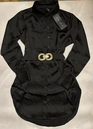 Чорна ошатна жіноча вечірня атласна шовкова сукня сорочка з поясом розрізами з боків