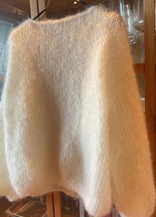 Базовий светр оверсайз в молочному кольорі2 фото
