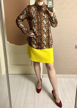 Шифоновая блуза в анималистический принт рептилии, теплые оттенки