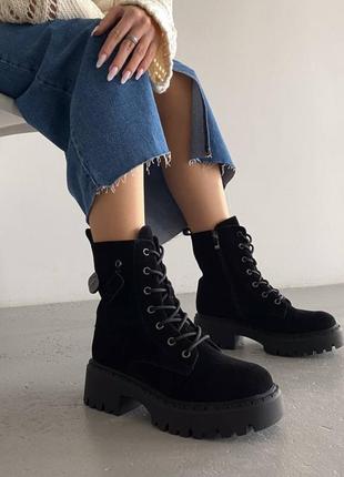 Зимові жіночі стильні замшеві черевики натуральна замша з хутром зима зимние ботинки замшевые с мехом цвет черный