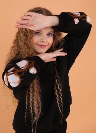 Кофта з вишивкою