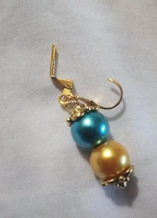 Сережкі в патриотичному стилі штучні перли фурнітура колір античне золото3 фото