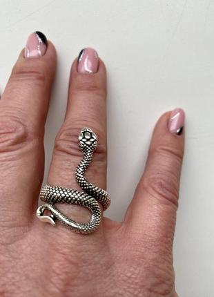 Кольцо в виде змеи1 фото