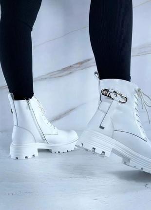 Жіночі зимові шкіряні черевики