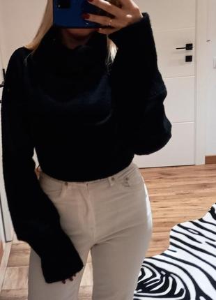 Свитер укороченный