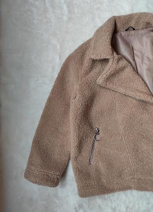 Бежевая коричневая пушистая куртка тедди косуха деми курточка пальто короткое батал большого размера4 фото